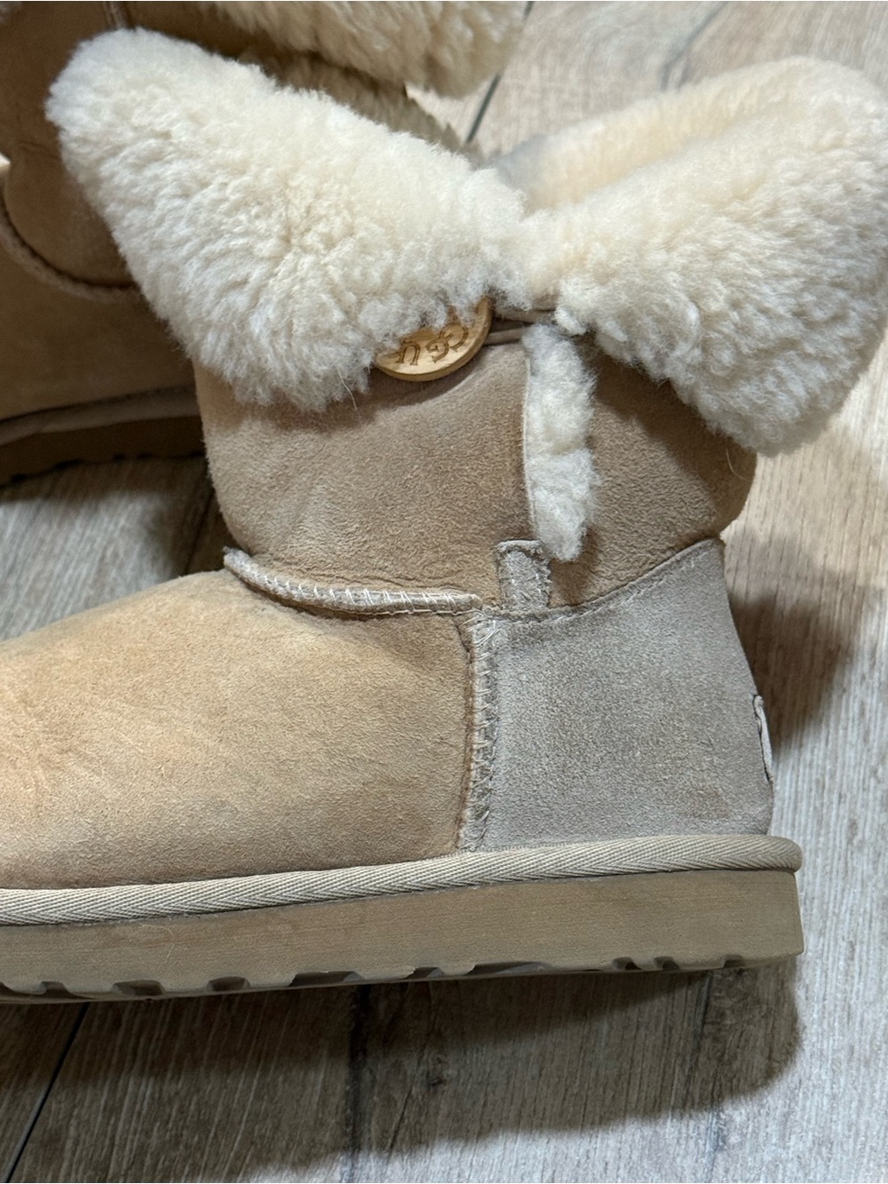 UGG Cozy Bailey Button Sheepskin Boots | Sand & Beige | Size 8 - Picture 12 of 15